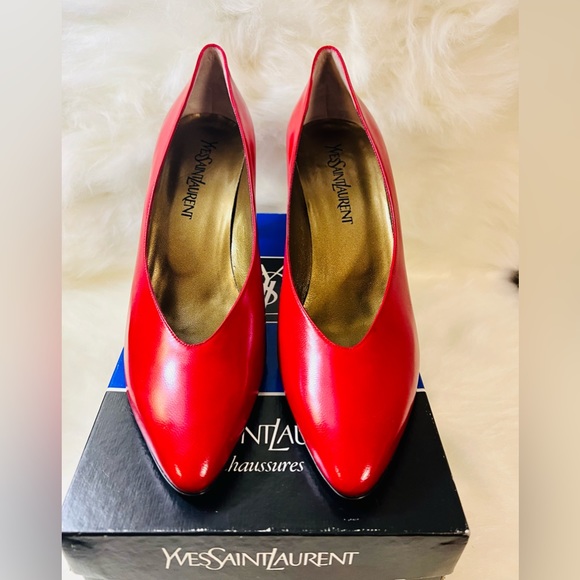 Yves Saint Laurent Shoes - SAINT LAURENT KIKI Red Heels 👠❣️